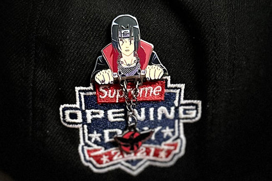 ITACHI UCHIHA PEEKER